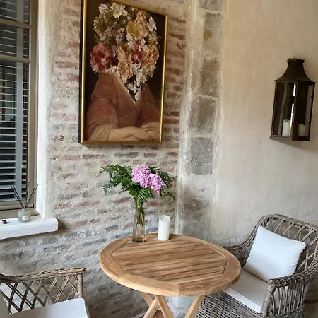 Les Hortensias Bed & Breakfast *